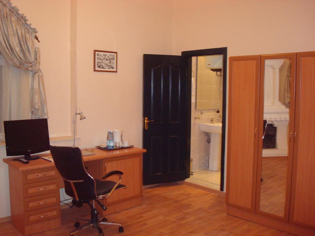 Hotel Old